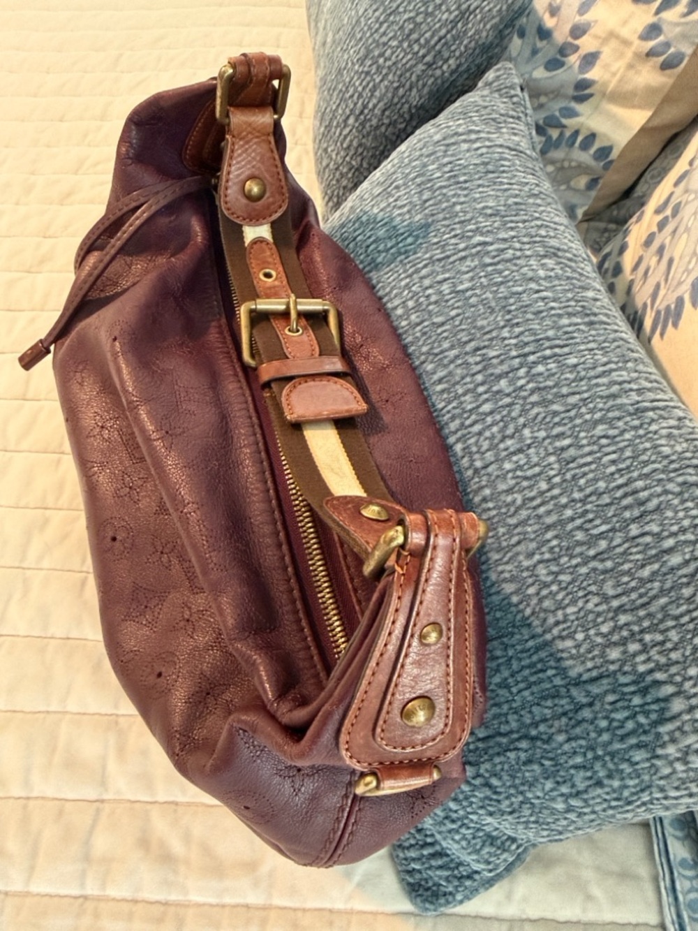 Louis Vuitton Aubergine Vintage Hobo Authentic - Picture 4 of 13